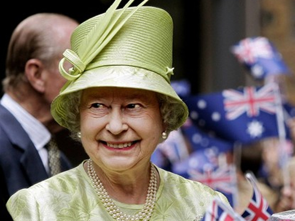 Realeza Británica y el Vaticano después de Benedicto XVI